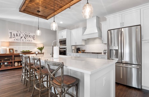 Crane Hill House | Bear Pen Branch: Scenic Lake Views & Family-Friendly Comfort