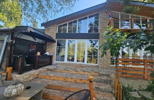 Cuprija House | Bear Secret House