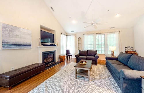 Ocean View Apartment | Top-Rated Bear Trap with Private Pool & Family Amenities