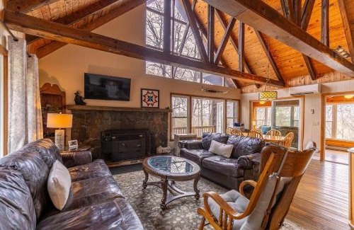 Fleetwood House | Discover Bear Valley: Family and Pet-Friendly Retreat