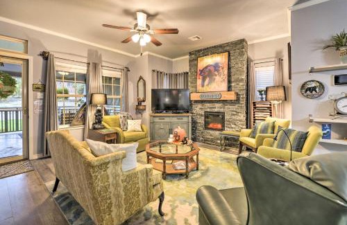 Waco House | Inviting Waco Bearadise Bungalow Near Magnolia Market