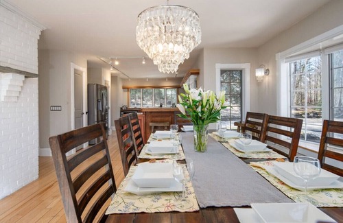 Killington Apartment | Bearities: Two Homes with Hot Tubs and Grills for 28