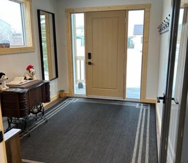 Churchill House | Top-Rated Bears Den Guest House II with Kitchen Amenities