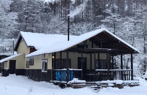 Furano Ski Chalet | Discover Bears House: Pet-Friendly Retreat with Top Ratings