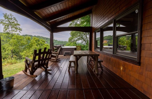 Gerton House | Bearwallow Cottage: Idyllic Mountain Retreat with Scenic Trails