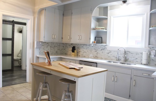 Upper Telegraph House | Perfect Back to School Retreat in North Oakland Home