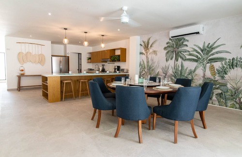 Villa Juarez House | Beautiful 4 BR Home with Private Pool Near the Beach