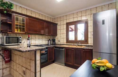 Felanitx Cottage | Beautiful Holiday Villa with Pool and Ocean View, Rated 9.2