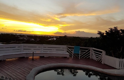 Discovery Bay House | Serene Private House with Pool Overlooking Aceon Island