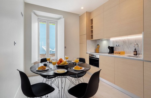 Beato Apartment | Beato HUB Residences: Family-Friendly Retreat with Spa & Kitchen