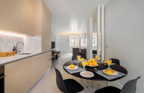 Beato Apartment | Beato HUB Residences: Family-Friendly Retreat with Spa & Kitchen