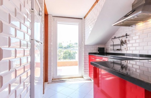 Beato Apartment | Scenic Beato River View with Terrace & Spa Amenities