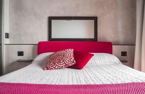 Parzanica Apartment | Beatrice - Vibrant Flat with Lake View & Pool Access