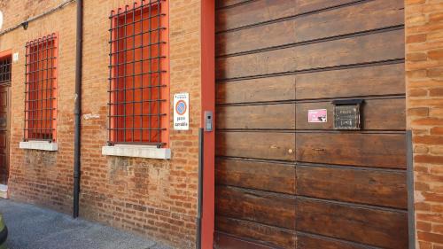 Ferrara Historic Centre Apartment | BeatrixHome: A Green Oasis for Families in the City