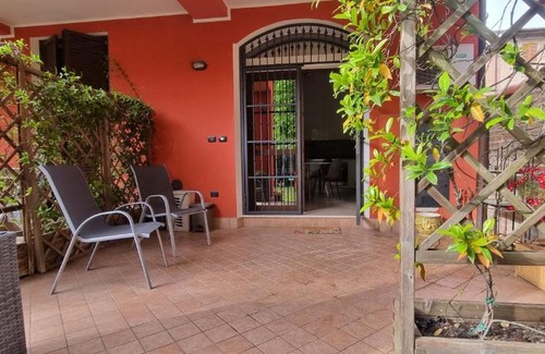 Ferrara Historic Centre Apartment | BeatrixHome: A Green Oasis for Families in the City