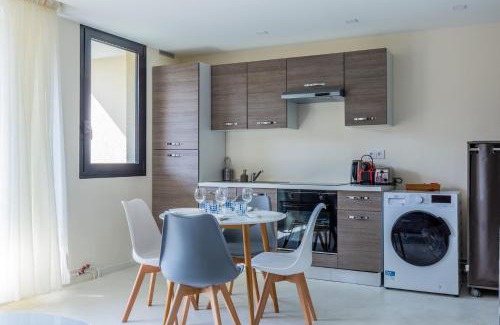 Center Apartment | Stylish 2-Piece Retreat in Evry Centre - Rated 8.3/10