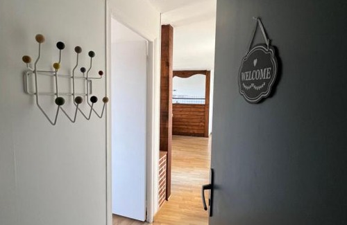 Saint-Charles du Port Apartment | Pet-Friendly 2-Bedroom Retreat near Docks and Gare