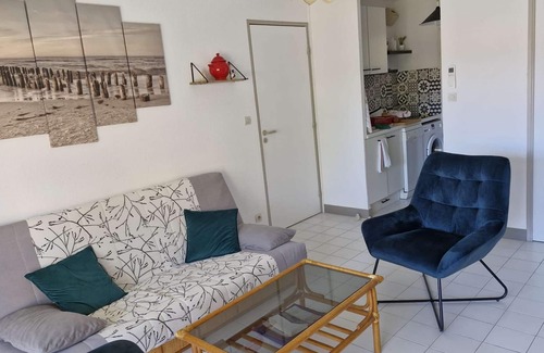 Le Lavandou Apartment | Exceptional Oceanfront 3-Bedroom Retreat in Le Lavandou