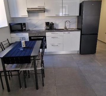 Saint-Georges-d'Esperanche Apartment | Pet-Friendly Beau Appartement T2 with Amazing Guest Ratings