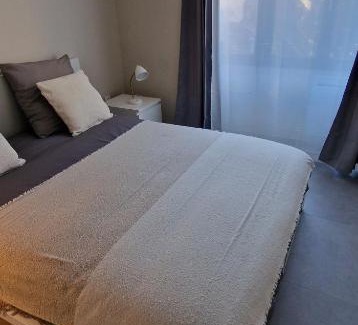 Saint-Georges-d'Esperanche Apartment | Pet-Friendly Beau Appartement T2 with Amazing Guest Ratings