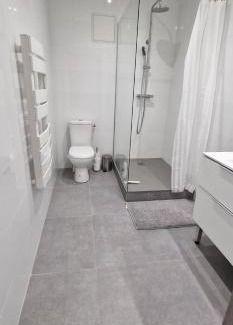Saint-Georges-d'Esperanche Apartment | Pet-Friendly Beau Appartement T2 with Amazing Guest Ratings