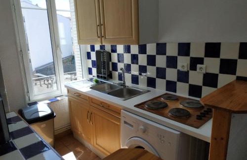 Saint-Pierre - Rene II - Bonsecours Apartment | Convenient Beau F3 Near All Shopping Amenities