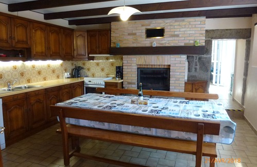 Plouneour-Brignogan-Plages House | Cozy Coastal Retreat in Plounéour-Trez with Ocean View