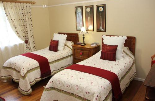 Graaff-Reinet Bed & Breakfast | Beau & I: Guest Rated 9/10 with Pet-Friendly Amenities
