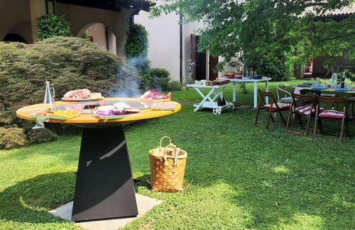 Beregazzo Con Figliaro Villa | Idyllic Villa with Pool Surrounded by Nature and Amenities