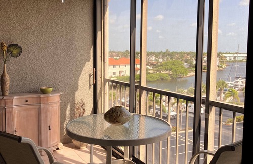 Old Naples Condo | Beau Mer Top Floor Condo with Panoramic Naples Bay Views