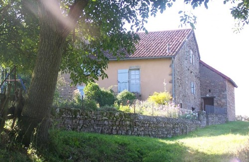 Dompierre-les-Ormes House | Pet-Friendly Retreat at Beau Séjour, Dompierre-les-ormes