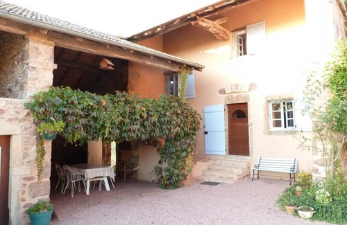 Dompierre-les-Ormes House | Pet-Friendly Retreat at Beau Séjour, Dompierre-les-ormes