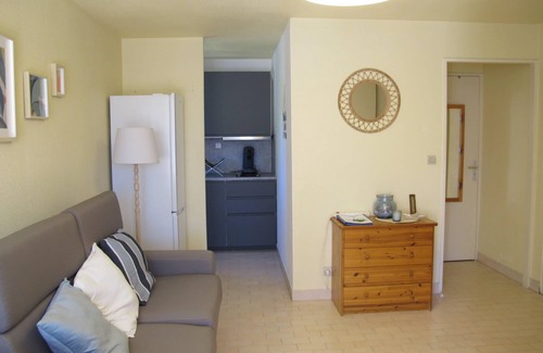 Agay Apartment | Cozy Studio with Pool & Beach Access Just 50m Away