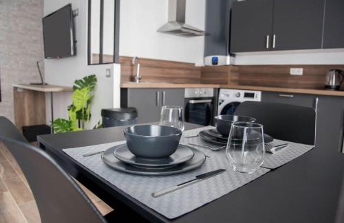 Corbeil-Essonnes Apartment | Stylish Industrial Studio - Highly Rated & Child Friendly