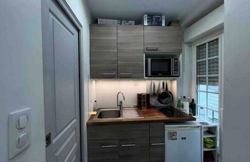 Saint-Mande Apartment | Cozy Beau Studio with Kitchen Near Family-Friendly Attractions