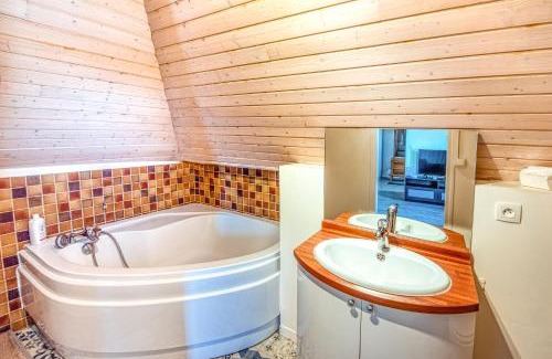 Bouchemaine Apartment | Cozy Studio with River Views & Family-Friendly Amenities