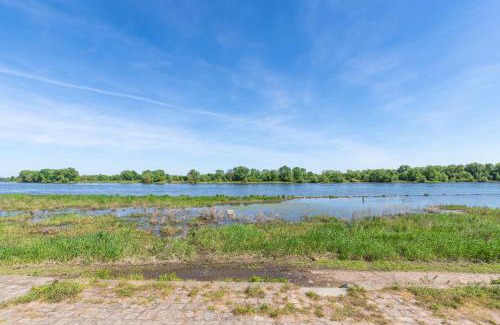Bouchemaine Apartment | Cozy Studio with River Views & Family-Friendly Amenities