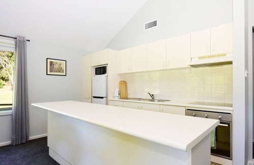 Kangaroo Valley House | Beau Villa: Family-Friendly Two-Bedroom Golf Course Retreat