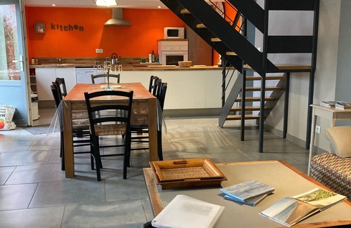 Wimereux House | BEAULIEU House: Garden Retreat 500m from the Sea