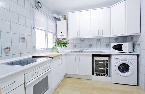 El Puerto de Santa Maria Apartment | Central Apartment with Ocean View, Private WiFi & Elevator