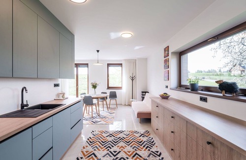 Cerny Dul Apartment | Inviting Apartment for 4 with Lake View & Terrace Access