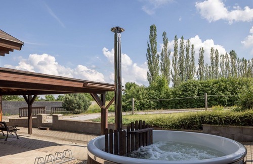 Dolni Branna House | Private Villa for 8 with Hot Tub, Pets Welcome & WIFI