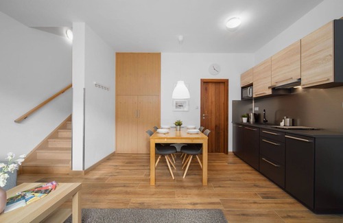 Velka Upa Apartment | Cozy Apartment with Hot Tub, Terrace & Panoramic Views