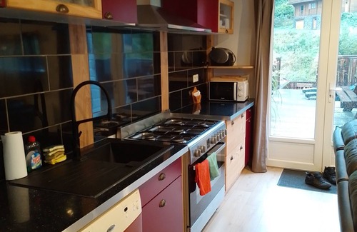 Saint-Jacques-des-Blats Apartment | Cozy Apartment for 8 Near the Piste - Guest Rated 9.2