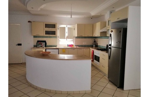 Djerba Midun House | Elegant 3-Suite Pool Villa in the Heart of Midoun