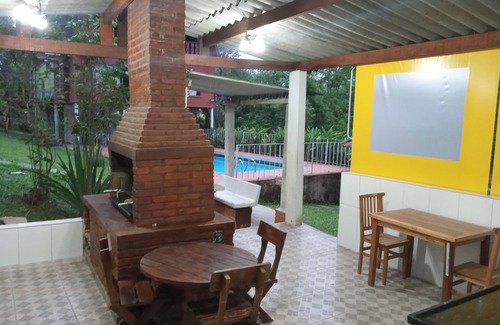 Vargem Grande Paulista House | Charming Farmhouse Retreat, 10/10 Guest Rated & Pet Friendly