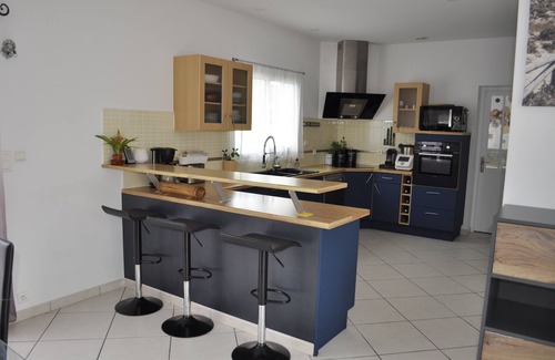 Saint-Medard-en-Jalles Villa | Elegant House with Pool & Ocean View - Rated 10/10 by Guests