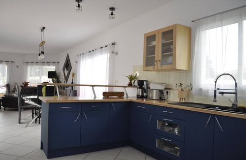 Saint-Medard-en-Jalles Villa | Elegant House with Pool & Ocean View - Rated 10/10 by Guests