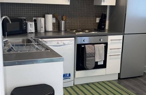 Tipton Apartment | Inviting 1-Bed Apartment in Tipton with Breakfast Included