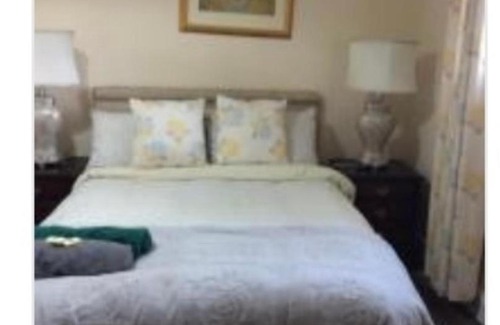 Athy Apartment | Pet-Friendly 1-Bed Apartment with Hot Tub in Kilkea